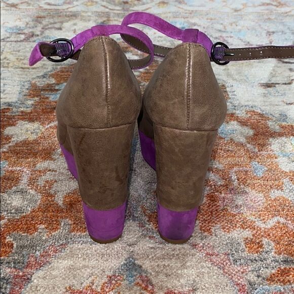 Women’s Jessica Simpson Open Toe wedges - Picture 2 of 6